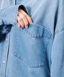 シグネチャーデニムシャツ