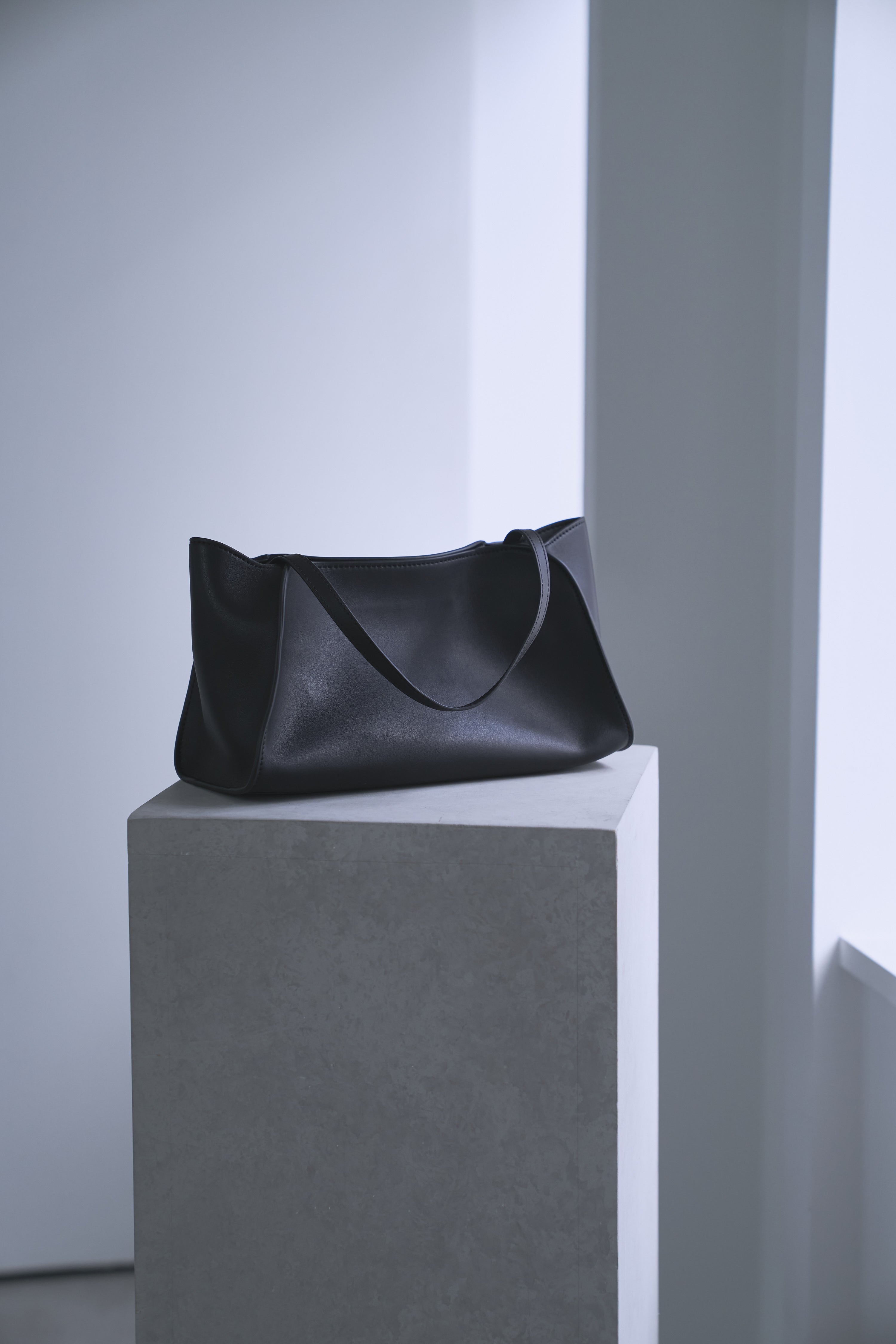 キトゥショルダークロスハンドBAG – Adé Lifestyle