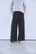 イージーワイドストレートパンツ