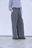 イージーワイドストレートパンツ