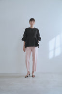 モデル身長:172㎝/ Mサイズ着用