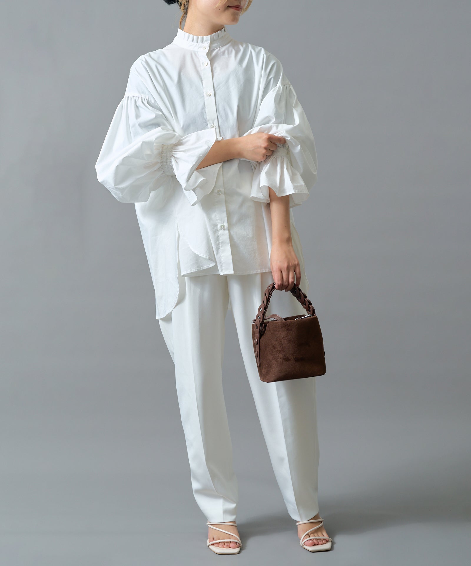 スタンドカラーボリュームスリーブブラウス – Adé Lifestyle