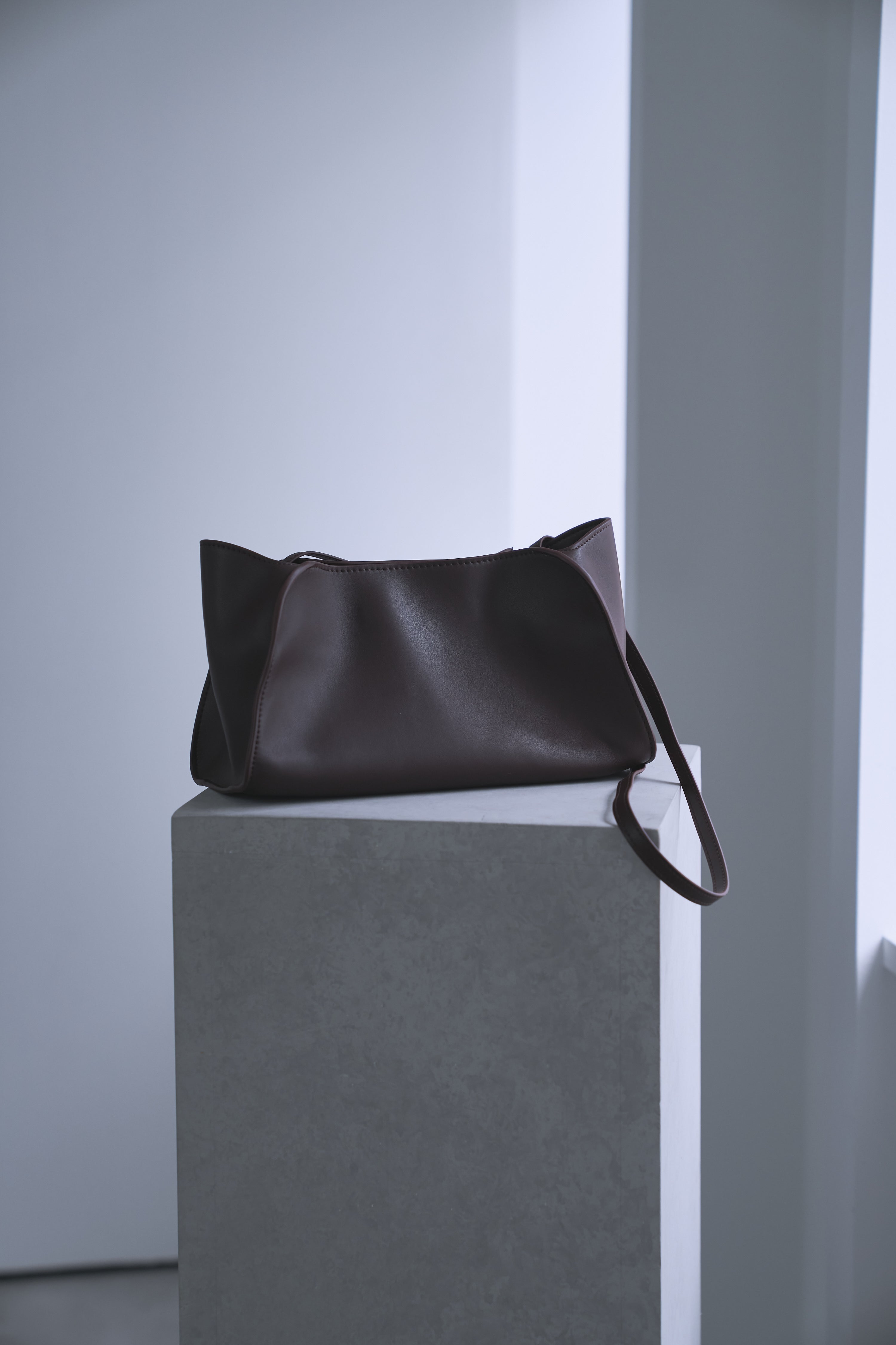 キトゥショルダークロスハンドBAG – Adé Lifestyle