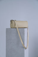 カウハイドショルダーバッグ