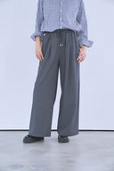 イージーワイドストレートパンツ