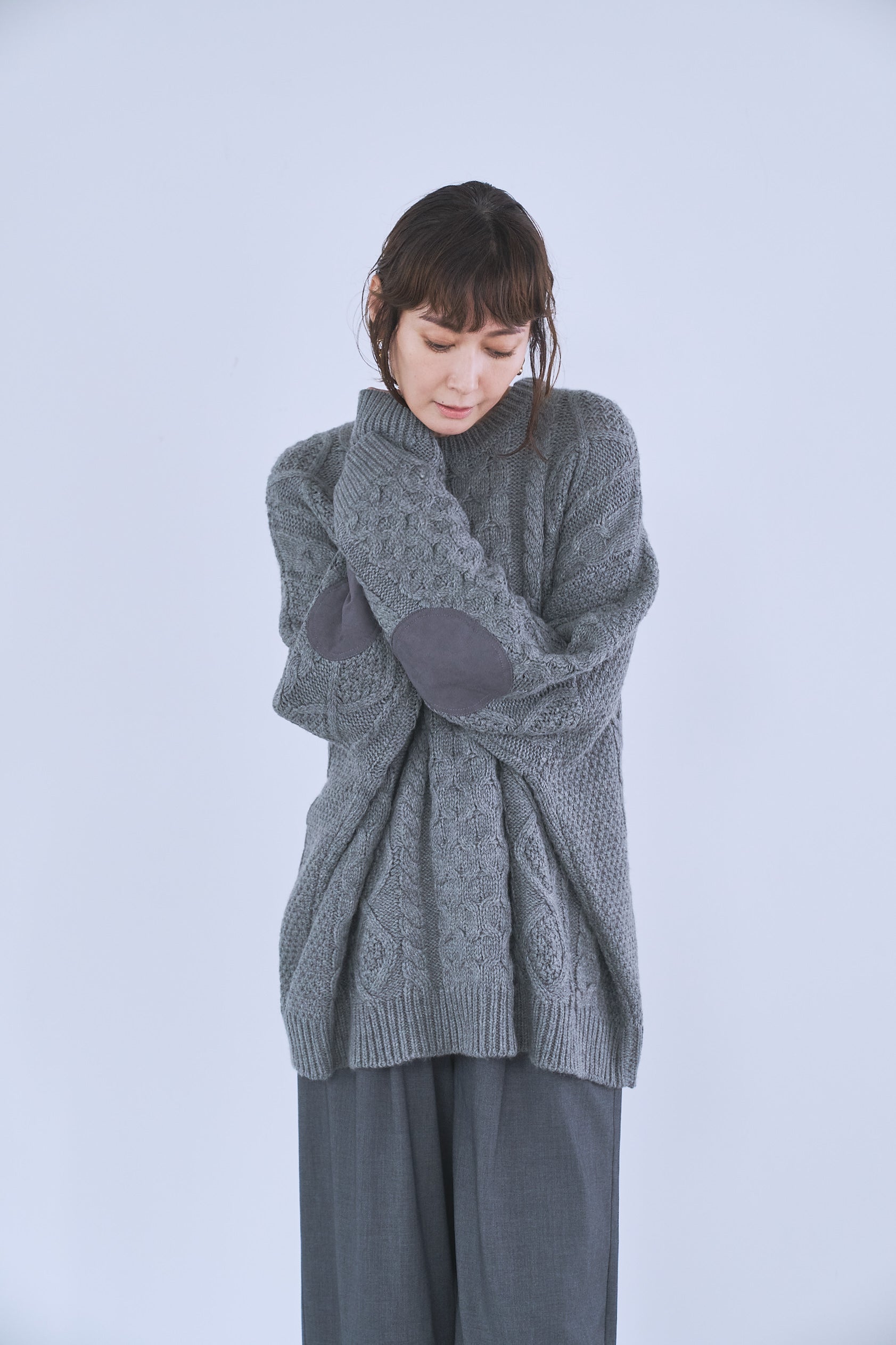 ケーブルオーバーサイズニット – Adé Lifestyle