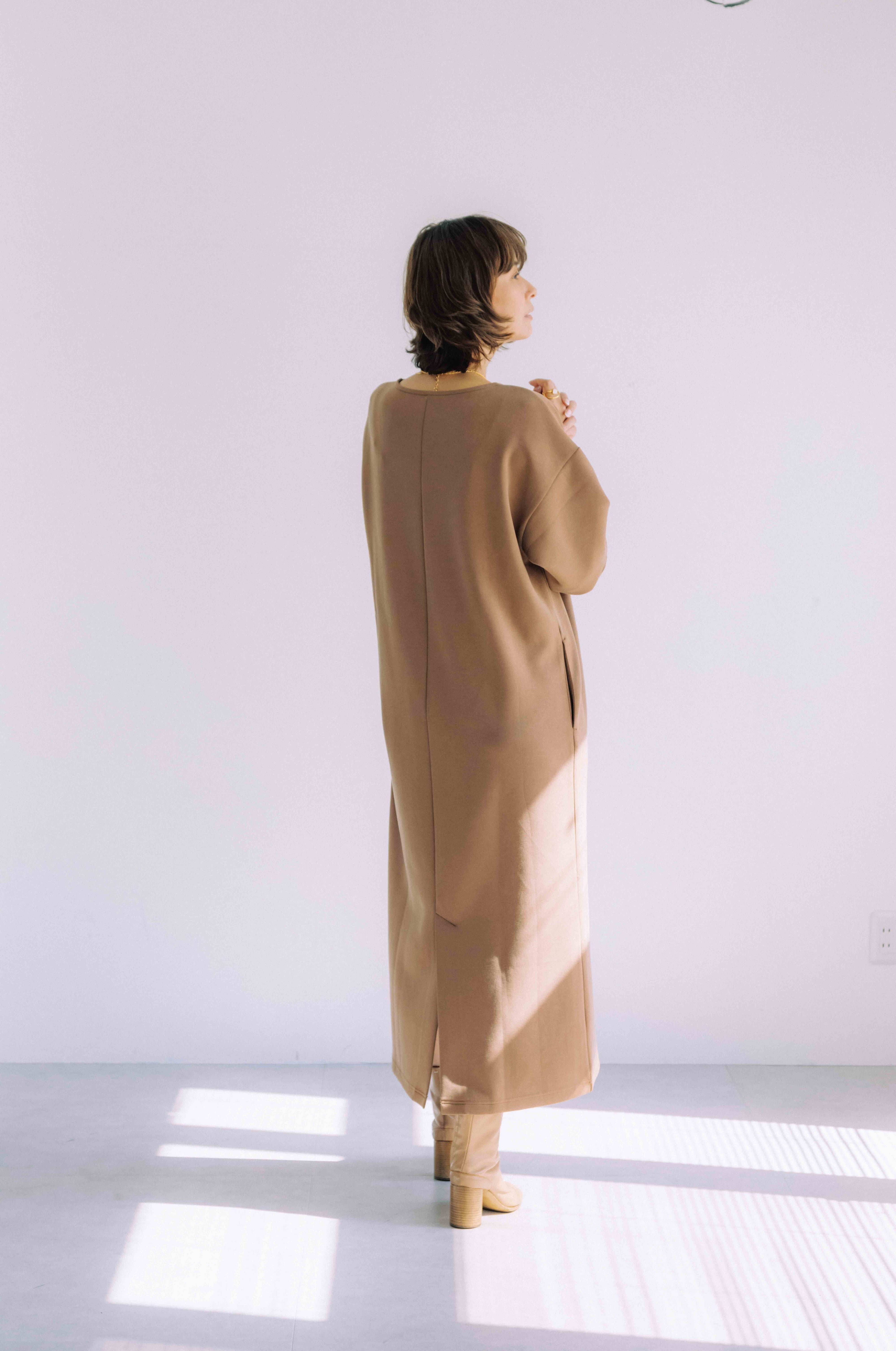 新品タグ付き⭐️BEIGE,ロングワンピース　セットアップ風 スクエアネックワンピース(1 ベージュ): PEACH JOHN | ピーチ・ジョン